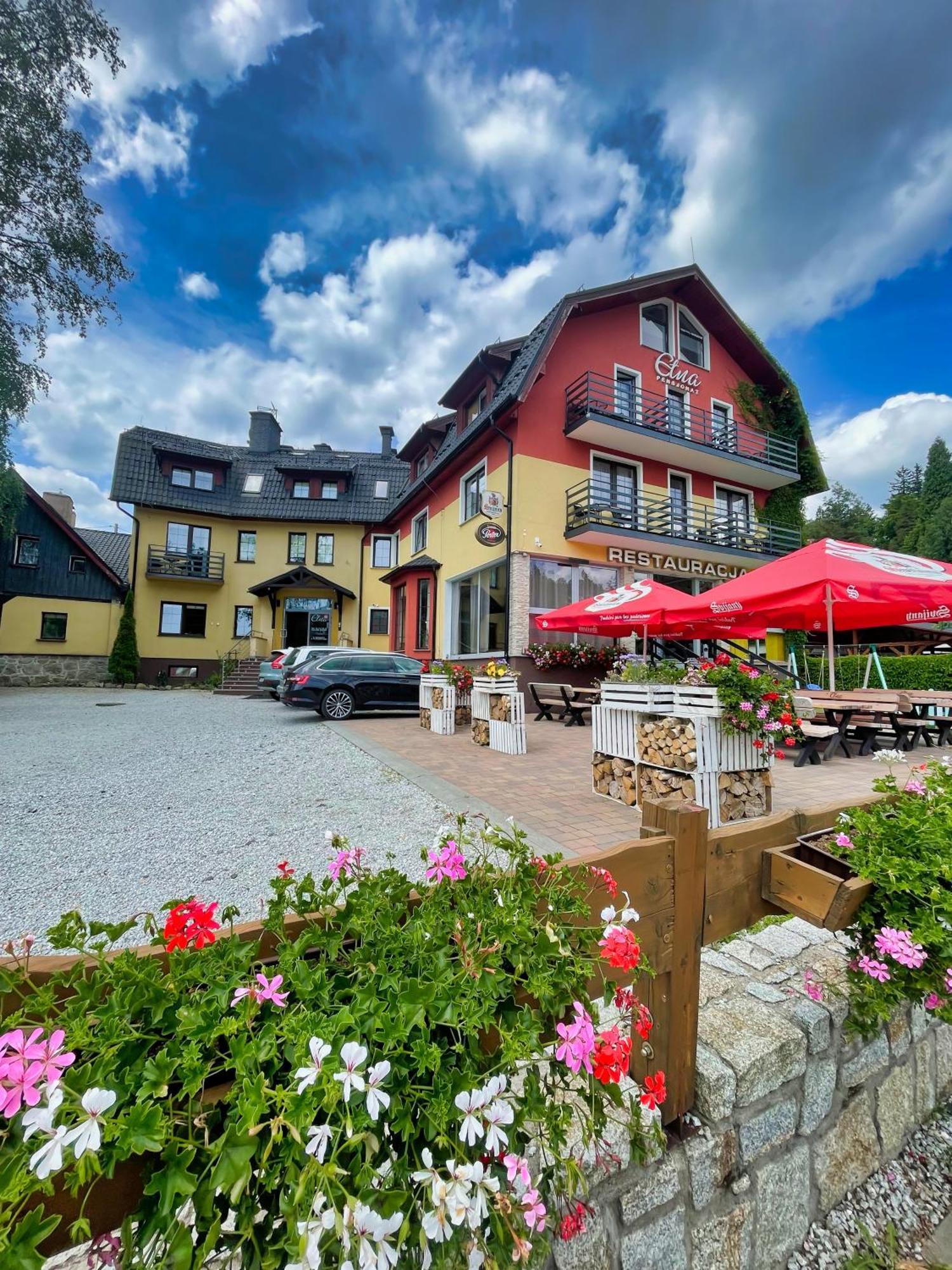 Twin Room,1615679671:JPEG